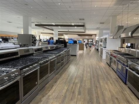 restaurants near abt electronics|Abt Electronics & Appliances in Illinois .